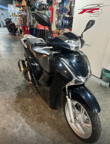 SH 150 - Único dono - km baixo - Oportunidade- moto ok