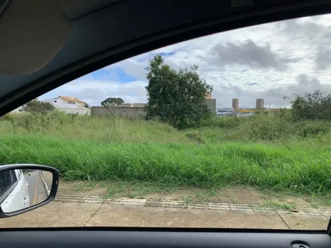 Vendo lote com 1000m² na Avenida Perimetral em Vitória da Coonquista