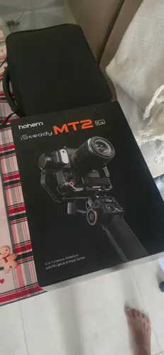 Vendo gimbal Hohem iSteady MT2 Kit.