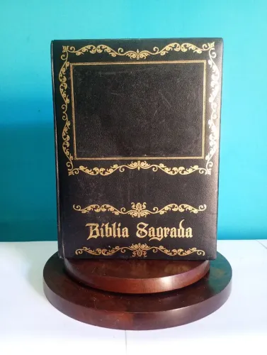 Antiga Bíblia Sagrada - Stampley Preta e dourada Bem conservada 