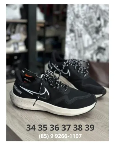 Tênis Nike Revolution 