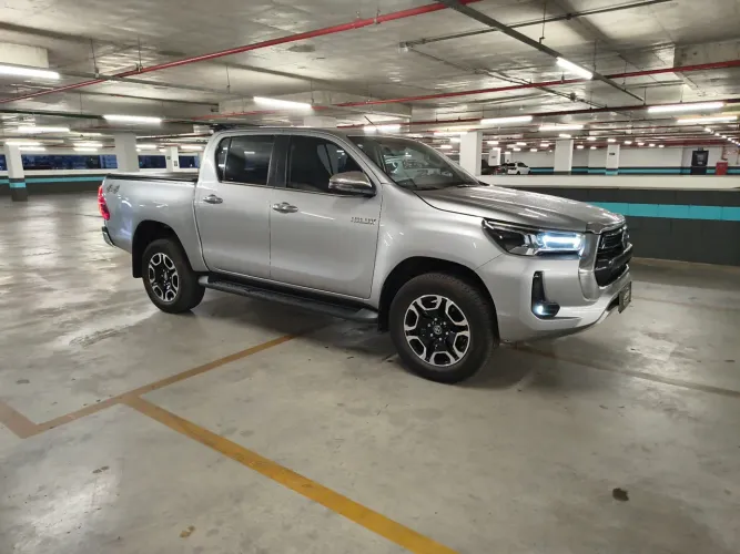 Toyota Hilux CD SRX 4X4 2.8 TDI 16V Diesel Aut. 2023