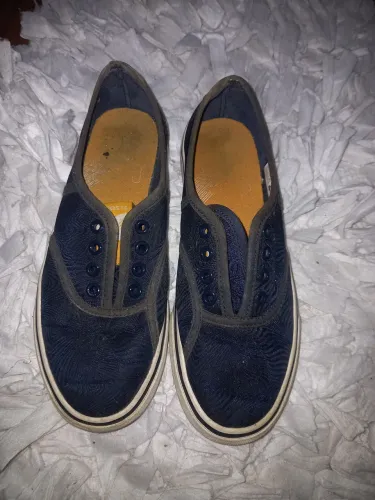 Tênis casual Lacoste tamanho 37 feminino usado