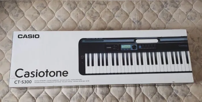 ? Teclado Casio CT-S300