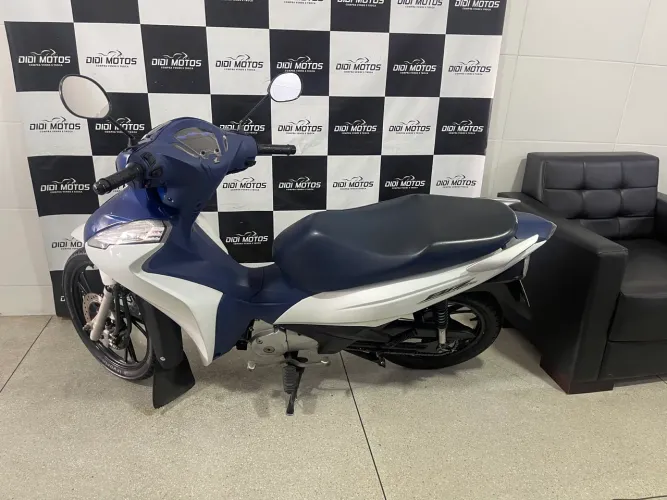 Vendo Biz 125 2023 emplacada conservada!