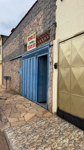 Casa com área de lazer 