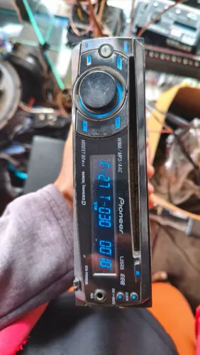 Aparelho Pioneer DEH-P4080UB super Turner 3 D