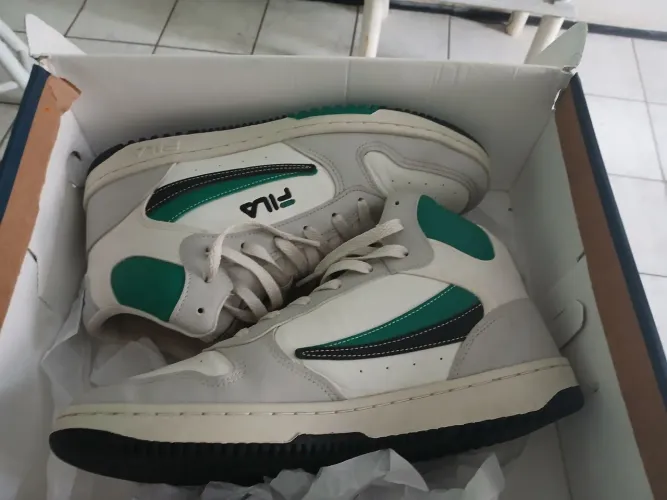 Tenis fila novo todo costurado original 