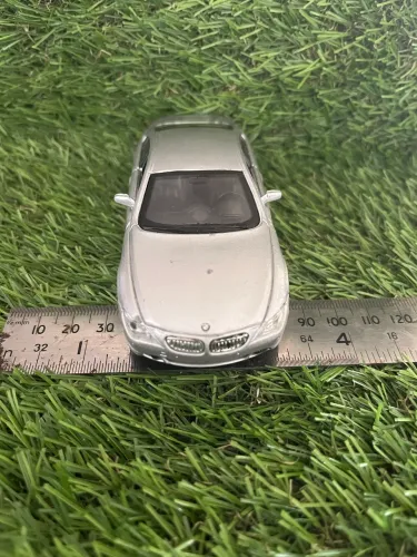 Bmw 645 Ci Miniatura Carro Welly 1:43 - Prata