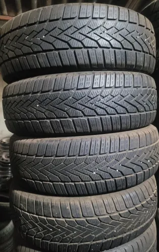 Pneus 185 60 15 Simperit seminovos em até 10x de R$25,00 no cartão de crédito