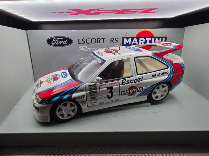 Miniatura Ford Escort RS Martini Racing rara com base e caixa 
