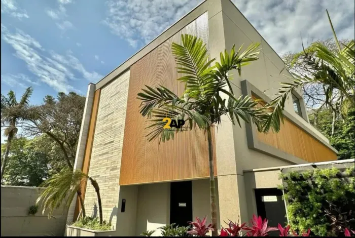 Casa em Condomínio à Venda com 3 Suítes e 5 Vagas - Brooklin