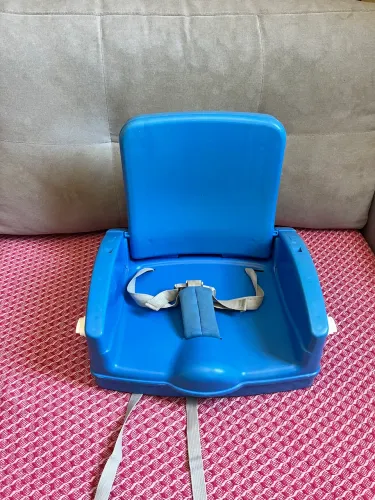 Cadeira de alimentação infantil