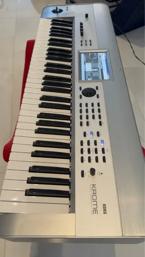Korg Krome platinum 