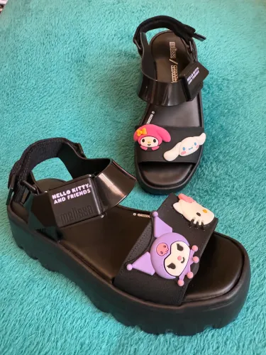NOVA Melissa Kick Off Sandal + Hello Kitty and Friends | TAM. 35