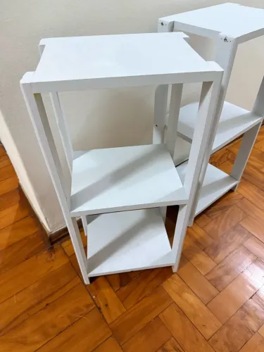 Estante pequena