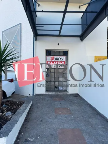 Ótimo salão comercial disponível para locação na Vila Nhocuné!!
