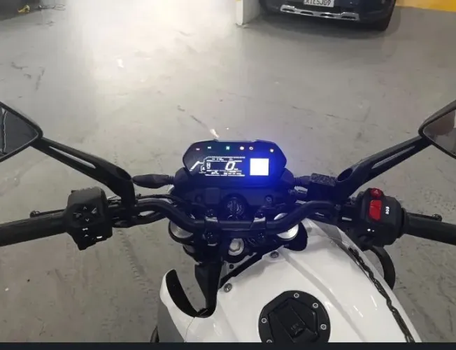Moto nova único dono