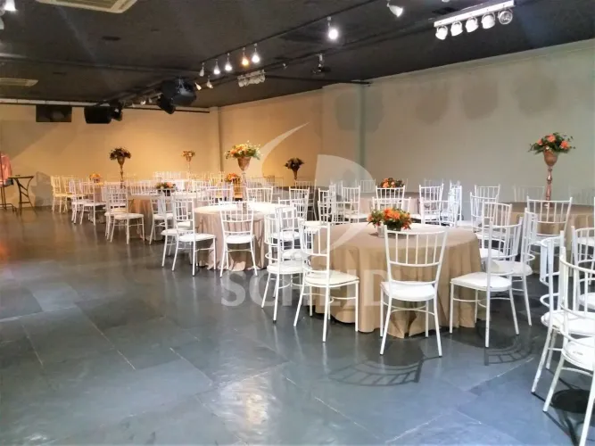 Imóvel comercial 682m² à venda na Vila Mascote