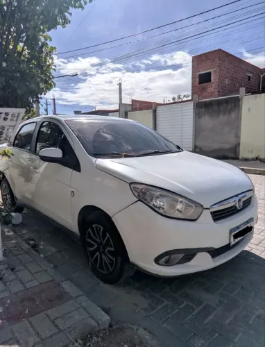Fiat Grand Siena Tetrafuel 1.4 EVO F. Flex 8V 2015