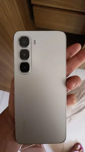 Vendo celular Infinix hot 60!