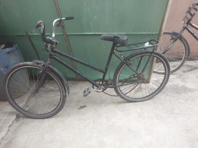 Vendo essas duas bicicletas usadas por um preço mais que excelente 