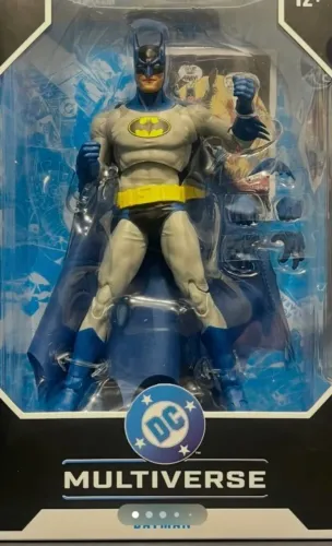 batman macfarlane. mascara preta classico