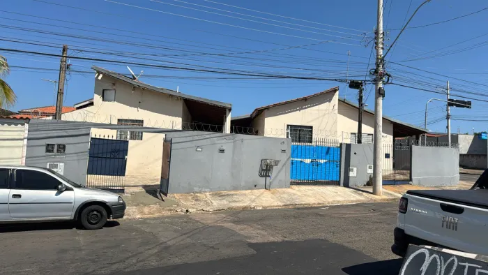 Casa sala cozinha quarto banheiro e garagem