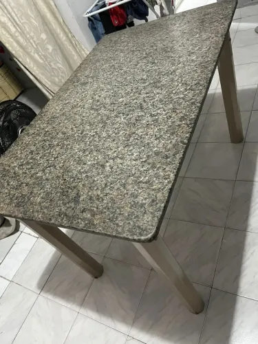 Mesa de mármore 