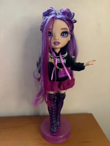 Bonecas Rainbow High série 3 ( acompanha todos os acessórios)