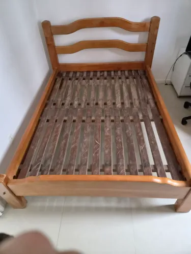Cama Casal madeira Cedro