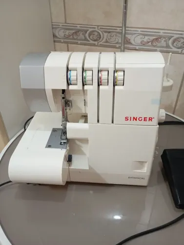 Overloque Singer