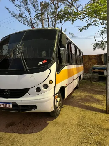 Vendo ou troco microônibus Mercedes benz LO915