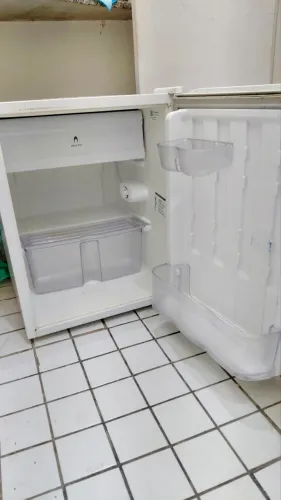 Frigobar Cônsul branco 