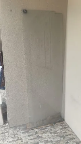 Vendo porta de vidro