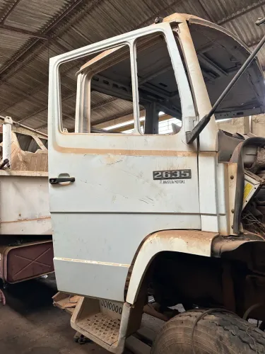 Mercedes 2635 6x4 94/94