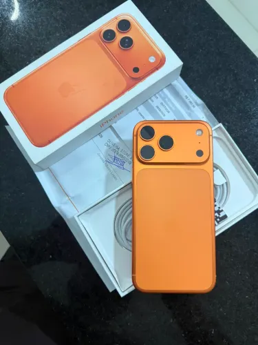 Vender ou troco iPhone 17 pro max novo chama ?