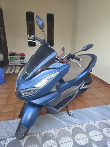 PCX DLX 2023 com pouca quilometragem!