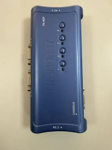Chaveador Trendnet Kvm Switch Tk-407 - 4 Vga + 2 Usb