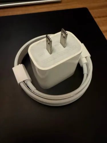 Carregador 20W (rápido) + Cabo Lightning Originais Apple