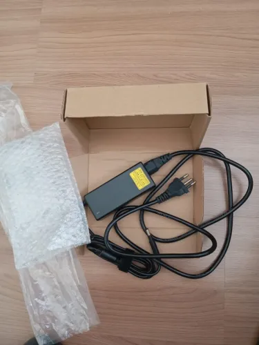 Fonte Carregador Original HP 65W 19.5V 3.33A ? Pino Redondo Fino