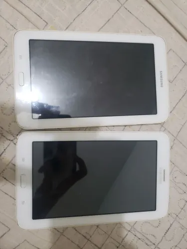 Vendo dois Tablets Samsung usados!