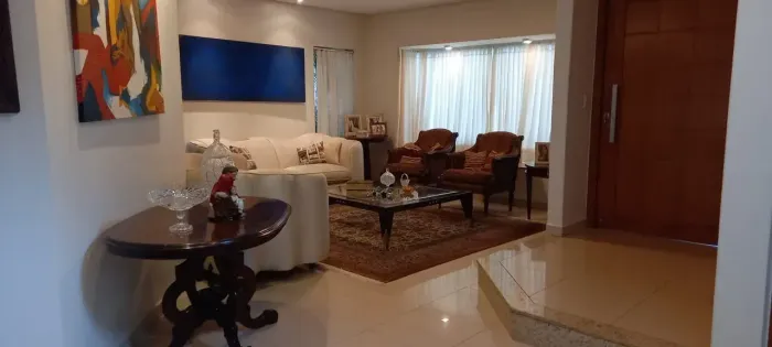 Imóvel para aluguel possui 280 metros quadrados com 4 quartos em Jardins Atenas - Goiânia