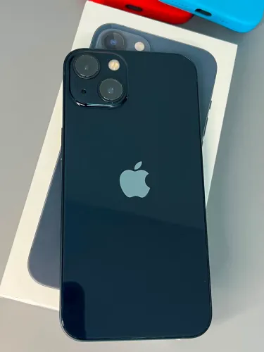 iPhone 13 extremamente NOVO