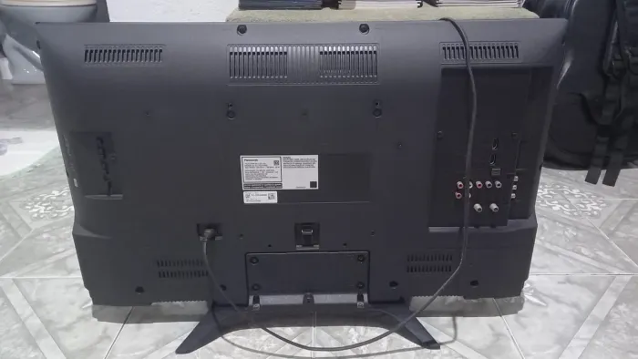 Vendo TV ? Panasonic de 32 polegadas. ( não é smart  )
