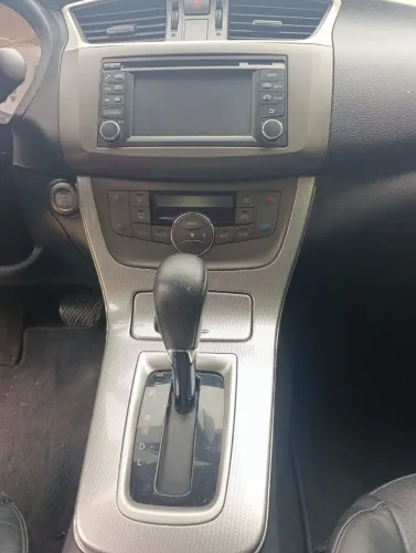 Nissan Sentra SL 2.0/ 2.0 Flex Fuel 16V Aut. 2016