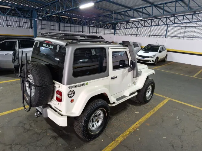 Troller T-4 4X4 3.2 TGV TDI Cap. Rígida Diesel 2013