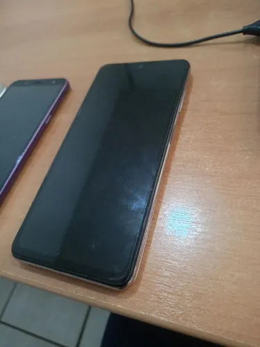 Lote celulares poco x3 e mais 3 Cel Samsung