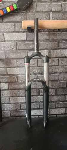 Suspensão absolute