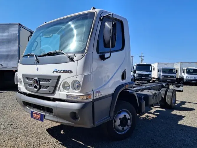 M.Benz Accelo 815C Chassis 4X2 - (2015)